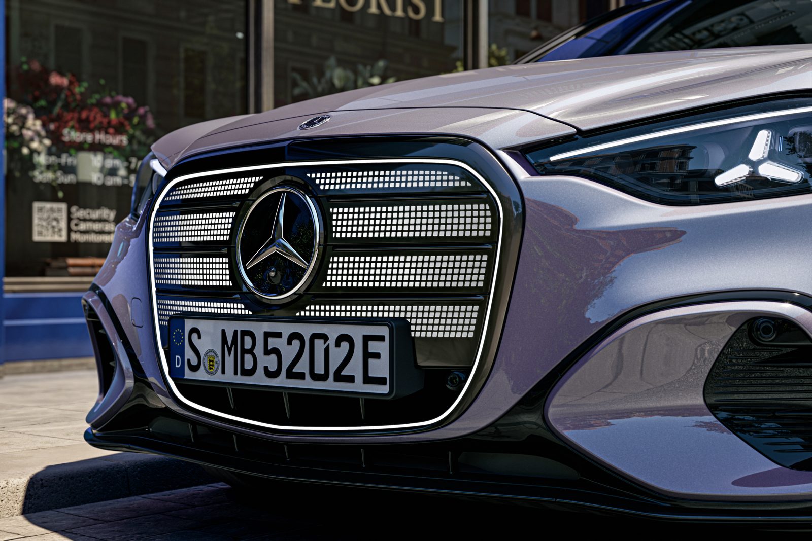Beleuchteter Kühlergrill mit Mercedes-Stern