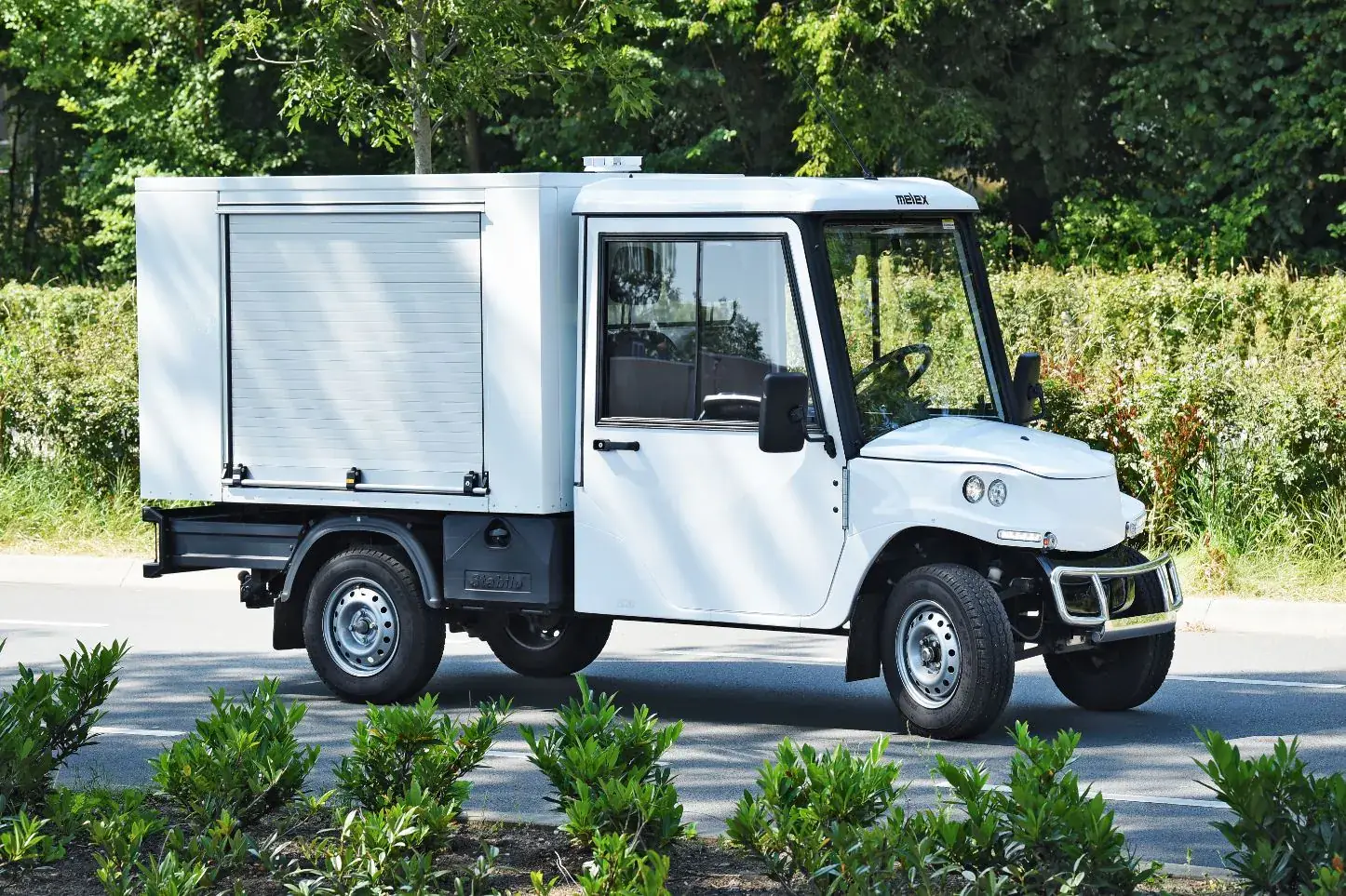 Melex Cargo mit Kofferaufbau