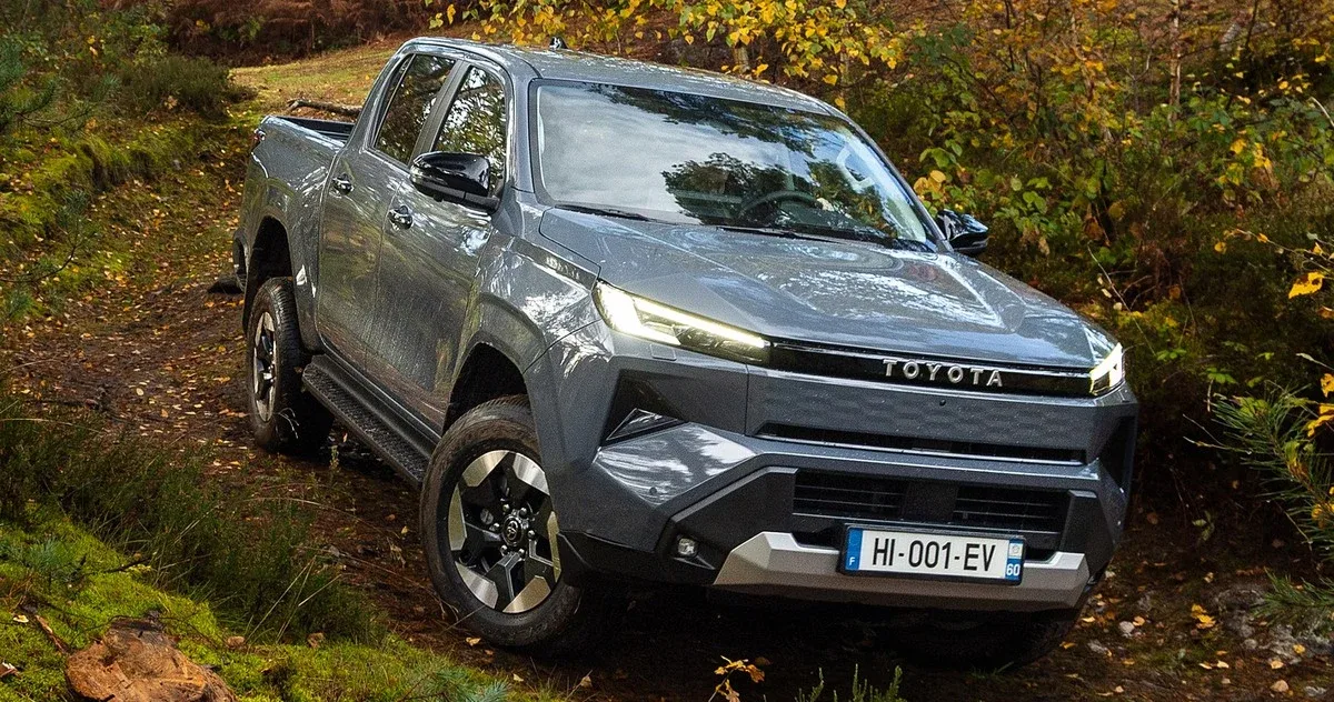 Toyota Hilux BEV im Gelände